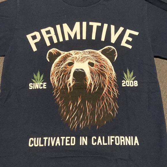 Primitive Apparel - Navy tee with cool print - Picture 2 of 8